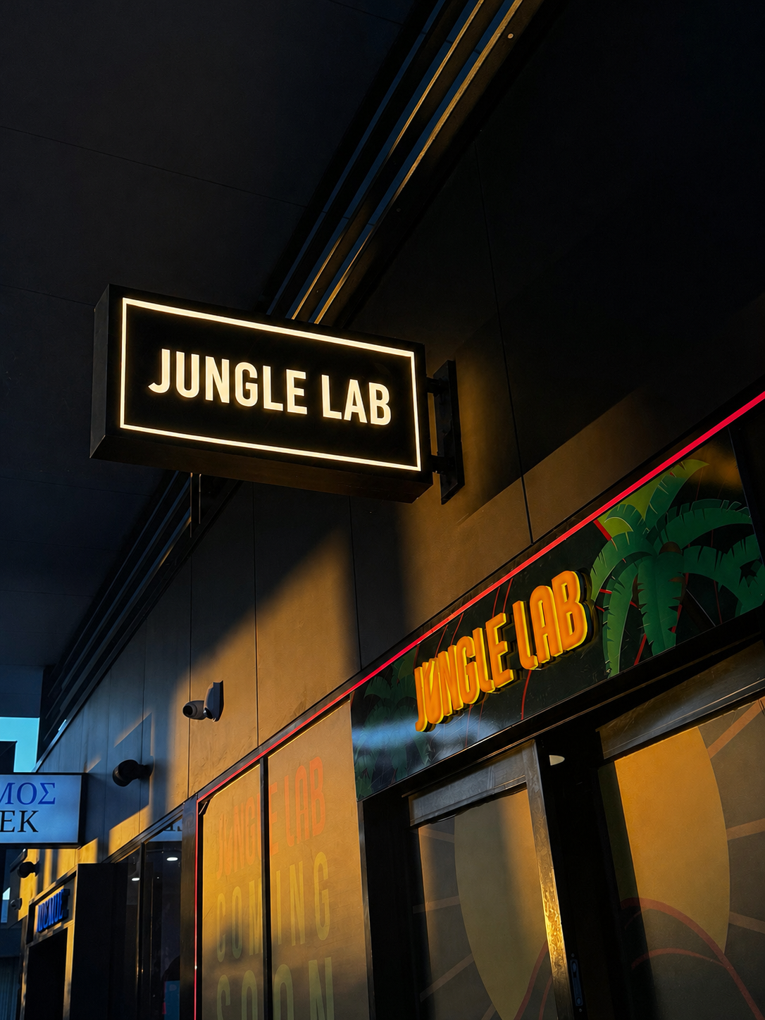 Linea Lightbox - Outdoor Grade